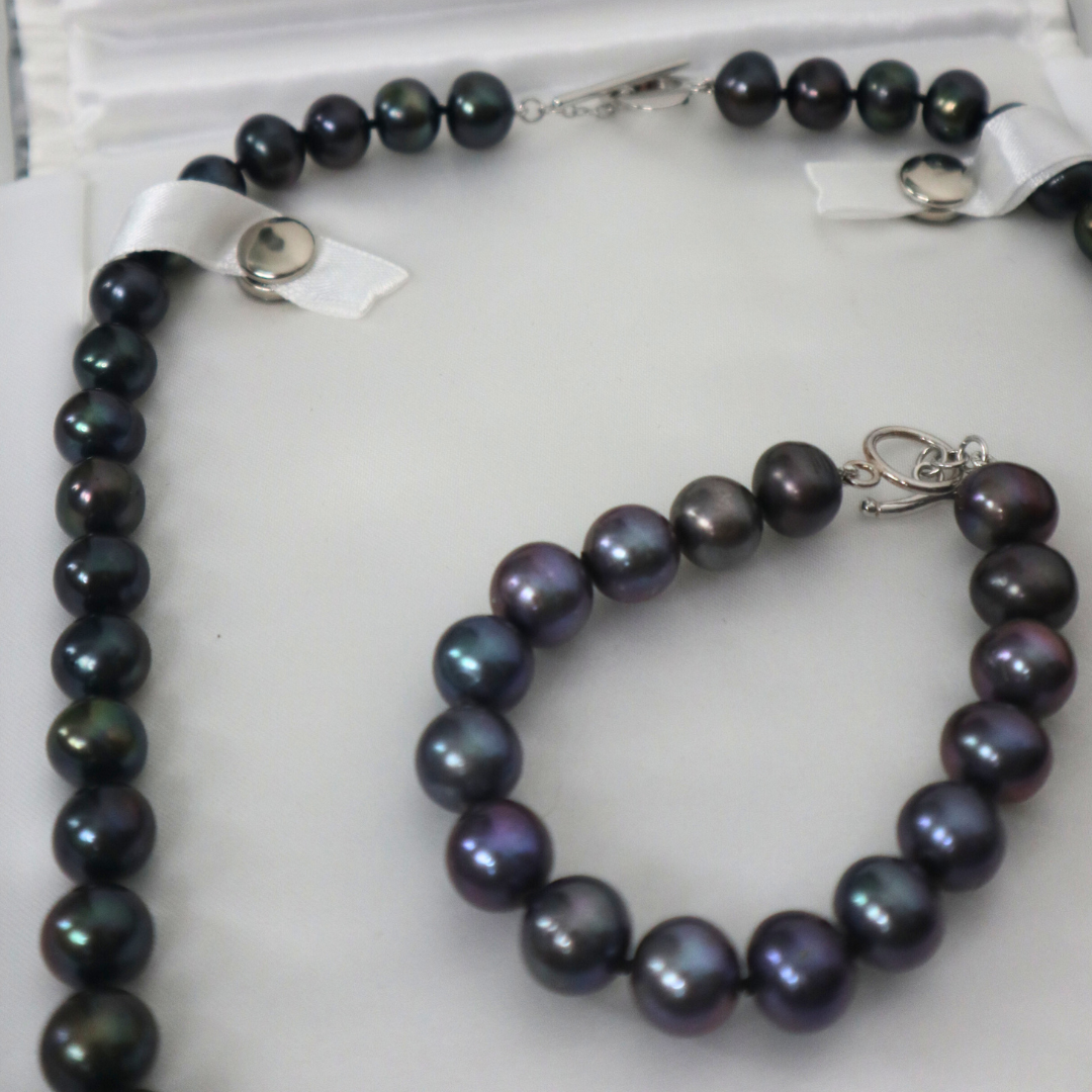 Black Pearls Bracelet